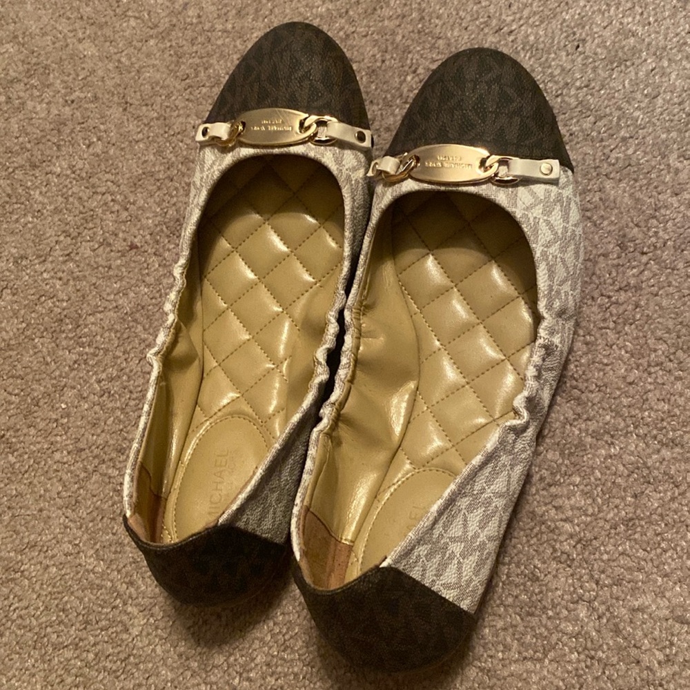 MK flats size 9 - great condition
